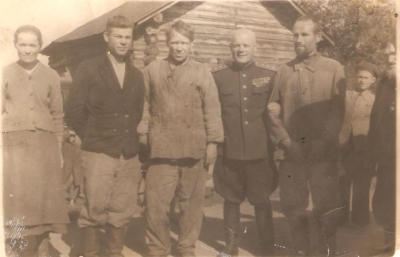 в родной деревне Борисова 1947