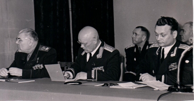 На конференции, 1957